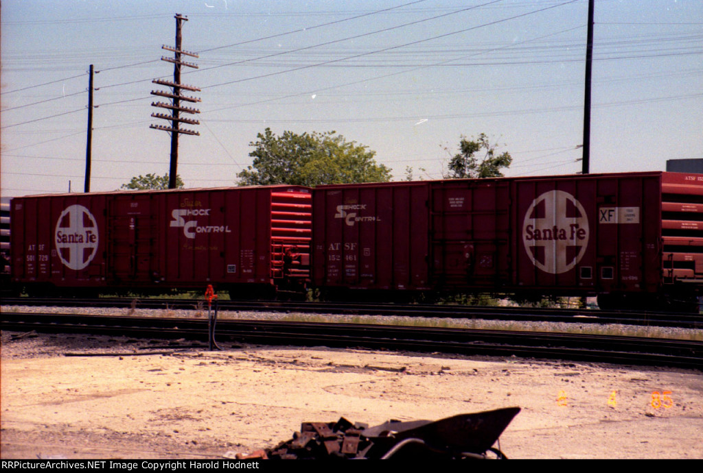 ATSF 152461 & 501729